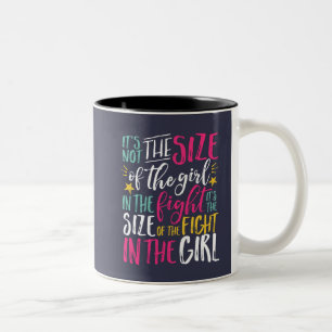 Caneca De Café Em Dois Tons Menina forte da mulher das citações inspiradas d