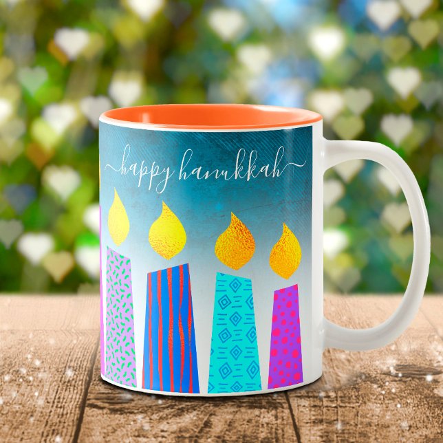 Caneca De Café Em Dois Tons Menorah Candles Happy Hanukkah Script em Turquesa (Criador carregado)