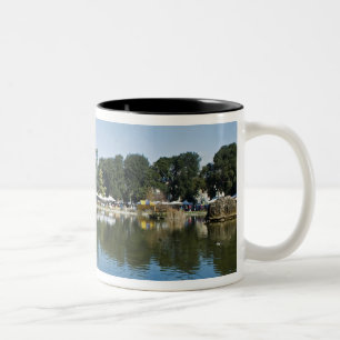 Caneca De Café Em Dois Tons Mercado de antiguidades, Fortezza Da Basso,
