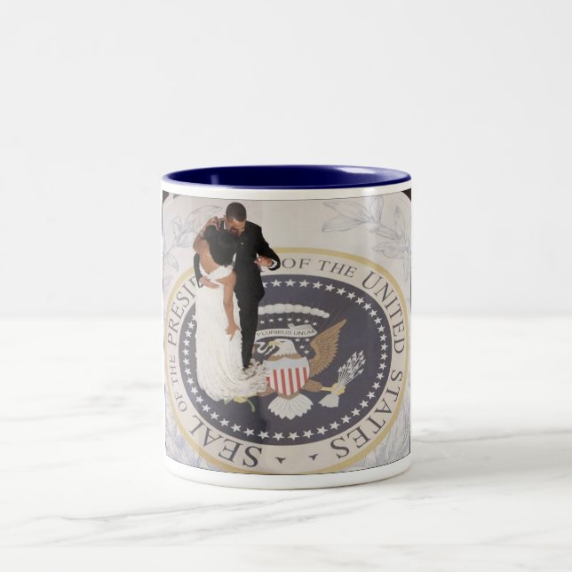 Caneca De Café Em Dois Tons Michelle e Barack Obama (Centro)