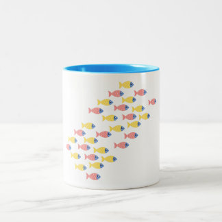Caneca De Café Em Dois Tons Migração Colorida de Peixes