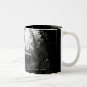 Caneca De Café Em Dois Tons Milhares Plantados em preto e branco