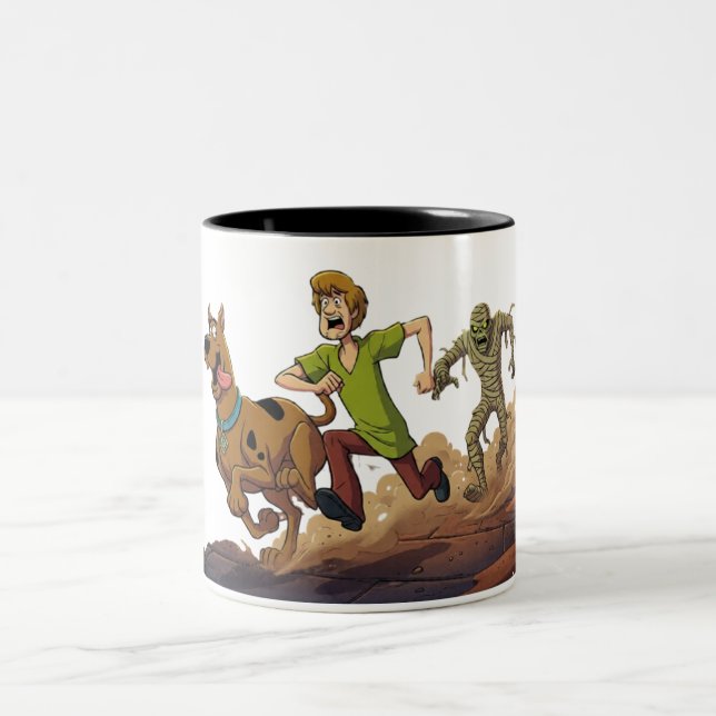 Caneca De Café Em Dois Tons Misterioso Mug de Scooby da Tumba Antiga (Centro)
