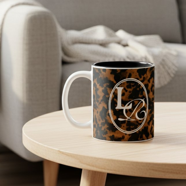 Caneca De Café Em Dois Tons Modern Monogram Tortoise Shell Print (Add a touch of chic charm to your phone with this Elegant Typography Monogram Tortoise Shell Mug! )
