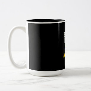 Caneca De Café Em Dois Tons Modo de Estudo Ativado • Focado