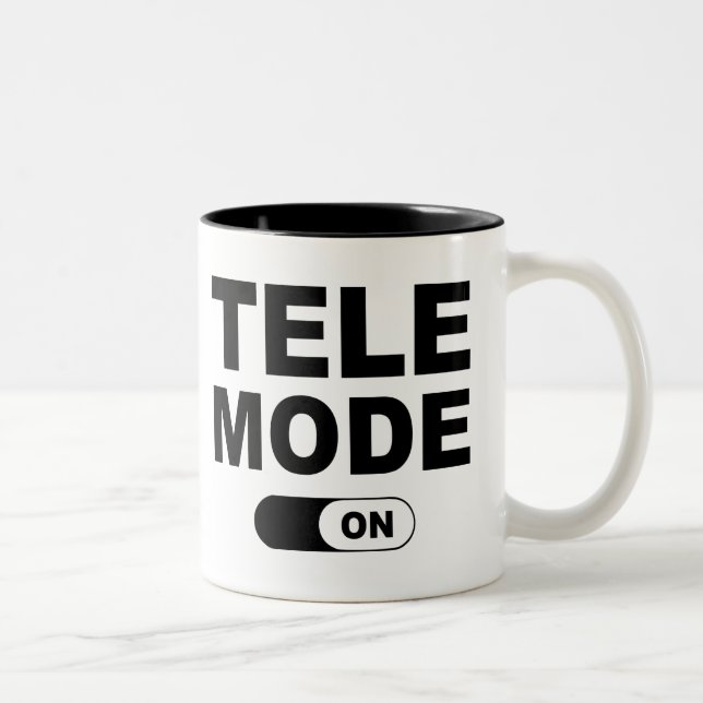 Caneca De Café Em Dois Tons Modo de Tele Ligado (Direita)
