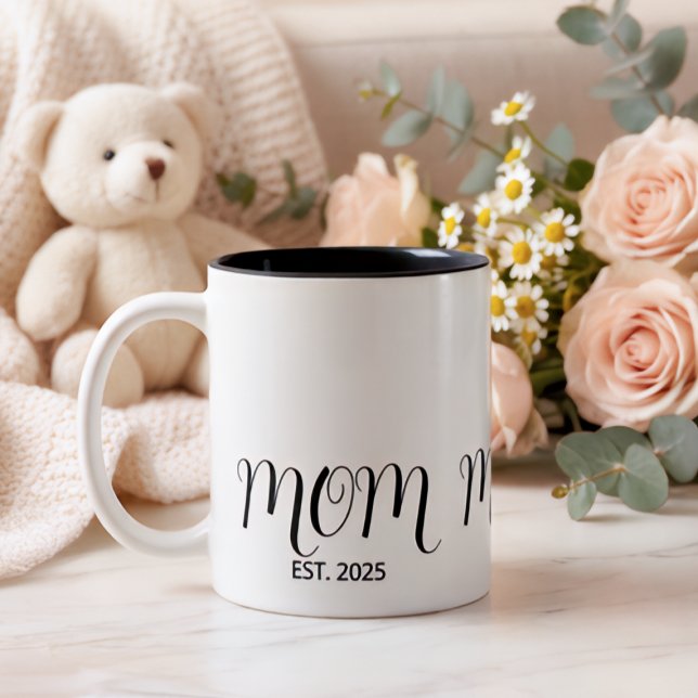 Caneca De Café Em Dois Tons Mom Established Black Script New Mom Gift  (Criador carregado)