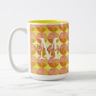 Caneca De Café Em Dois Tons Monograma de Bolinhas de cor laranja amarela