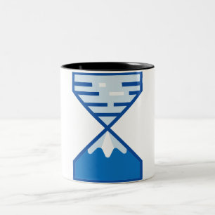 Caneca De Café Em Dois Tons Montanha Ampulheta Azul Moderna Natureza