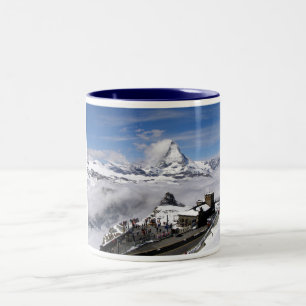Caneca De Café Em Dois Tons Montanha de Matterhorn e estação de Gornergrat