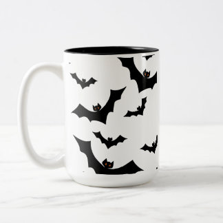 Caneca De Café Em Dois Tons Morcegos Assustadores de Halloween Padrão de Desig