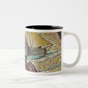 Caneca De Café Em Dois Tons Mosaico do capacete dos antigos mergulhadores