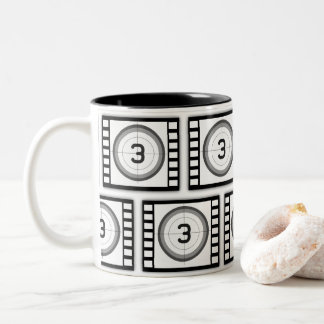 CANECA DE CAFÉ EM DOIS TONS MOTIF DE CONTAGEM DE QUADROS DE FILMES