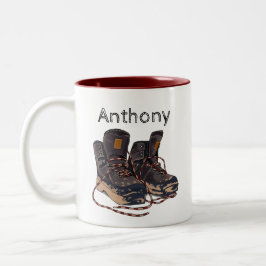 Caneca De Café Em Dois Tons Muddy Hiking Boots Personalized Outdoor Adventure