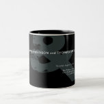 Caneca De Café Em Dois Tons Mug de Casamento Russo Moderno Ampersand<br><div class="desc">Impressão tipográfica e caneca de casamento. Noiva e noiva com data e local de casamento alinhados à direita. Grande sermão rústica em cinza verde e fundo preto. Para ajustar o layout, clique em Personalizar Mais, Editar Texto e clique em e arraste seções para os locais desejados. Use Cntrl para selecionar...</div>