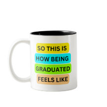 Mug de dois tons pretos SO_NOT_IS_HOW_BEING_GRADUA