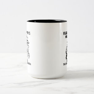 Caneca De Café Em Dois Tons Mug- "Medo veste o casaco da razão"