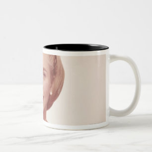 Caneca De Café Em Dois Tons Mulher que veste o lenço