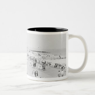 Caneca De Café Em Dois Tons Multidões 2