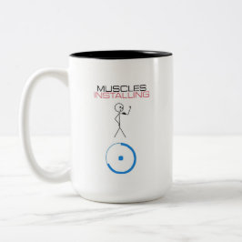 Caneca De Café Em Dois Tons Músculos Engraçados Instalando Café