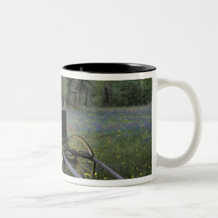 Caneca De Café Em Dois Tons N.A., EUA, Texas, Devine, Velha carroça e