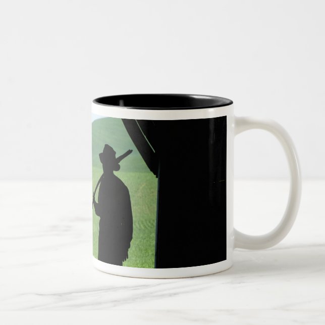Caneca De Café Em Dois Tons N.A., EUA, Washington, Condado de Whitman. (Direita)
