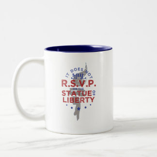 Caneca De Café Em Dois Tons Não Está Escrito RSVP na Estátua da Liberdade