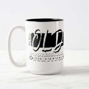 Caneca De Café Em Dois Tons Não Sou Velho, Sou Um Sobrevivente Profissional
