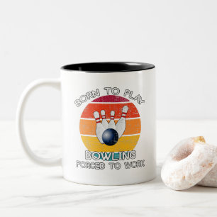 Caneca De Café Em Dois Tons Nascer Para Reproduzir Boliches Forçadas A Trabalh