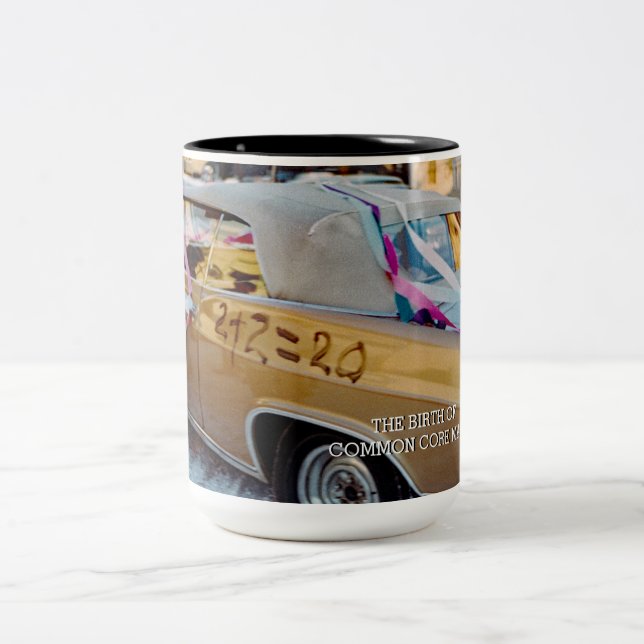 CANECA DE CAFÉ EM DOIS TONS NASCIMENTO DO CARRO DE CASAMENTO MATEMÁTICO CENTRA (Centro)