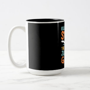 Caneca De Café Em Dois Tons Natação de atletas reais