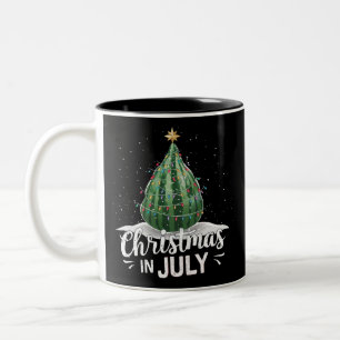 Caneca De Café Em Dois Tons Natal Da Melancia Na Árvore Natal Em Julho De Verã
