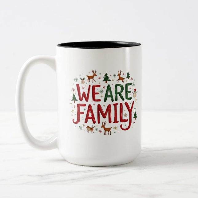 CANECA DE CAFÉ EM DOIS TONS NATAL FAMILIAR DE MUGS (Esquerda)