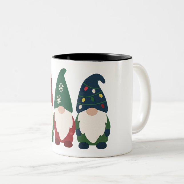 Caneca De Café Em Dois Tons "Natal Gnomo Trio - Férias Festivas (Frente Esquerda)