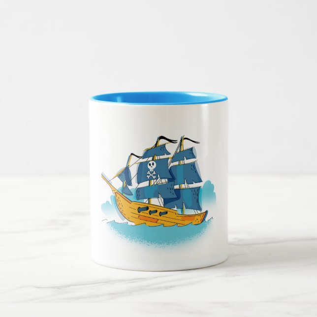 Caneca De Café Em Dois Tons Navio Pirata de Cartoon (Centro)