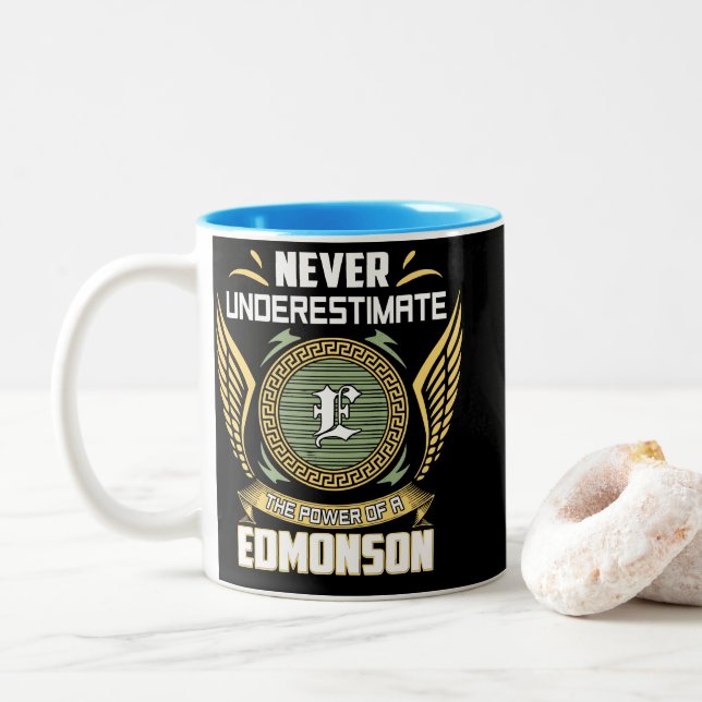 Caneca De Café Em Dois Tons Never Underestimate The Power Of A Edmonson (Com Donut)