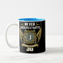 Caneca De Café Em Dois Tons Never Underestimate The Power Of A Ju