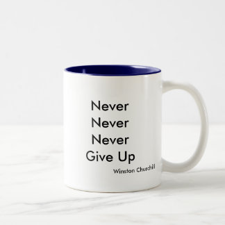 Caneca De Café Em Dois Tons NeverNeverNeverGive acima, Winston Churchill