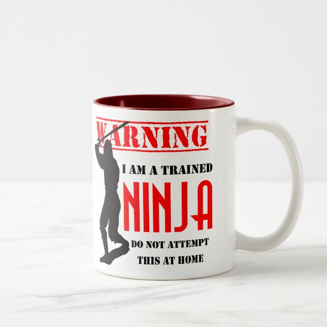 Caneca De Café Em Dois Tons Ninja treinada (Direita)