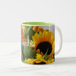 Caneca De Café Em Dois Tons Nome em Girassóis Grandes 11oz