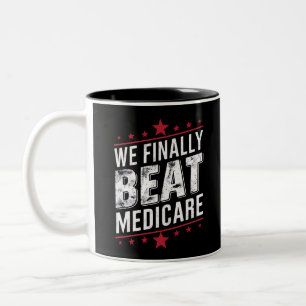 Caneca De Café Em Dois Tons Nós Finalmente Derrotamos o Medicare Trump Biden E