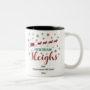 Caneca De Café Em Dois Tons Nossa Equipe Dorme Presente de Natal para Funcioná