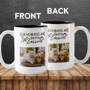 Caneca De Café Em Dois Tons Nossos Humanos estão se casando com fotos de gatos