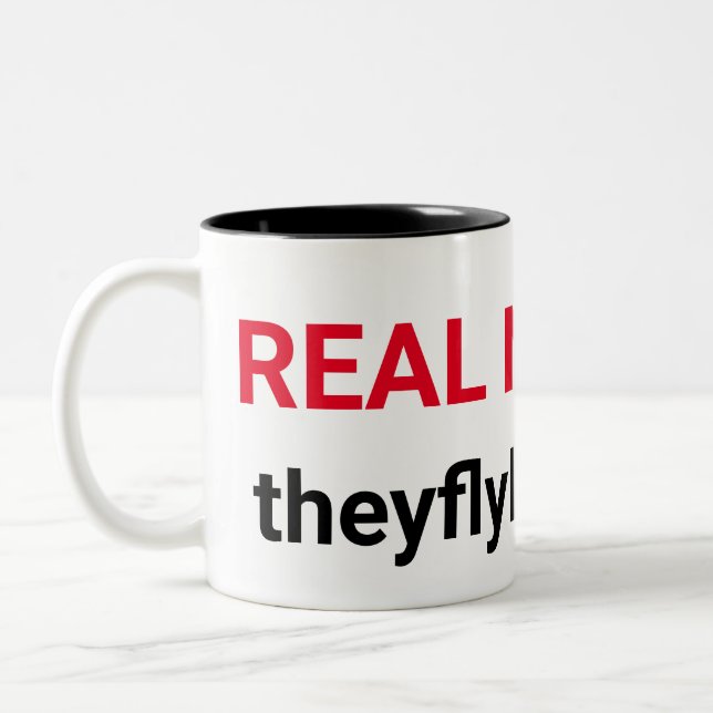 Caneca De Café Em Dois Tons Notícias reais em theyflyblog.com (Esquerda)