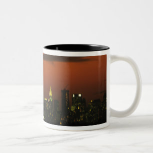 Caneca De Café Em Dois Tons Nova York, EUA. Paisagem urbana do uptown Manhatta