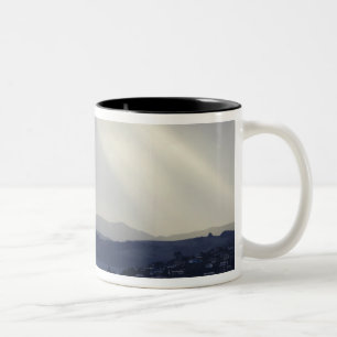 Caneca De Café Em Dois Tons Nova Zelândia, Otago, Dunedin, Light Shafts.