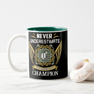 Caneca De Café Em Dois Tons Nunca Subestime O Poder De Um Campeão