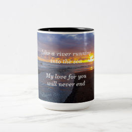 Caneca De Café Em Dois Tons O amor é como um rio que funciona no mar