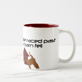 Caneca De Café Em Dois Tons O celeiro caiu