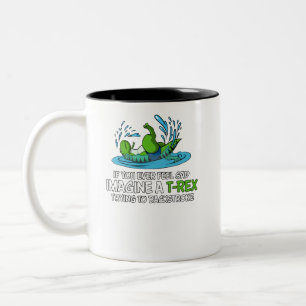 Caneca De Café Em Dois Tons O dinossauro engraçado de T-Rex deia a natação da